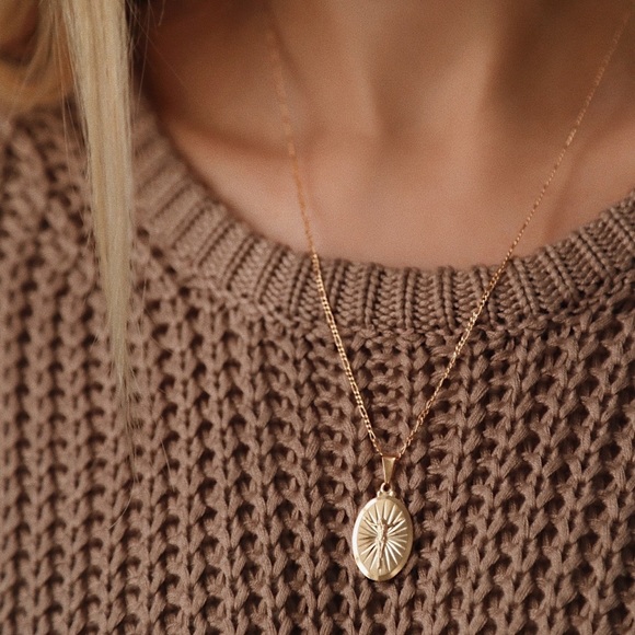 Crucifix Necklace | 18k Gold Filled